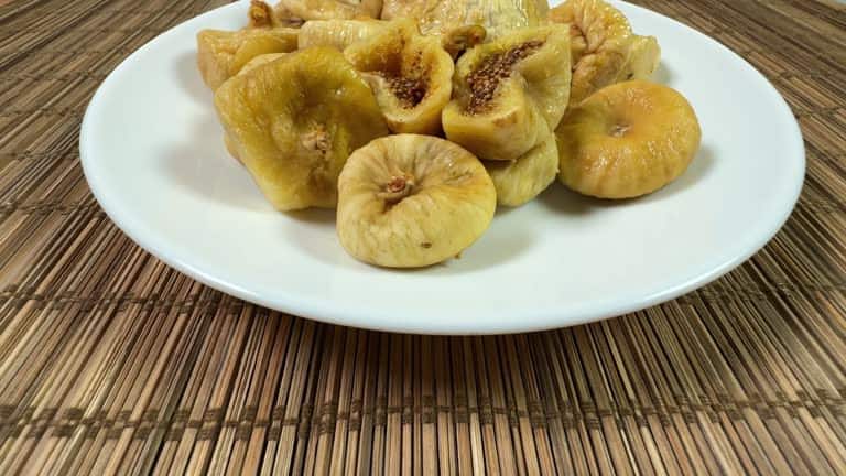 تصویر 2 از انجیر خشک تیزابی برداشت شده از باغ‌ های سنتی